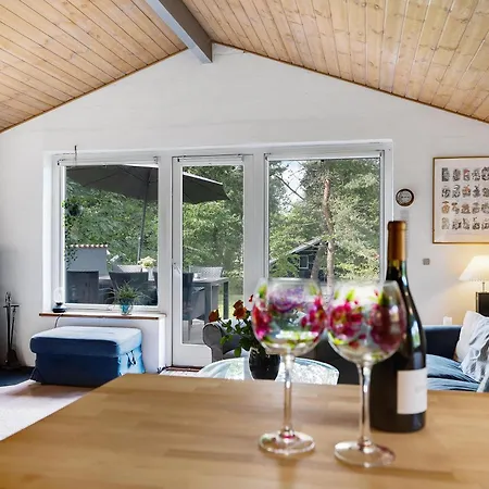 Cozy Split-level In Handrup Hills